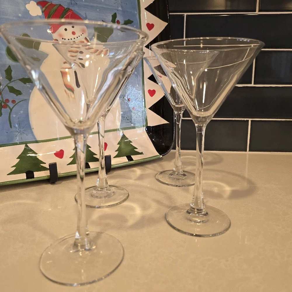 Crate&Barrel Clear Glass Martini Set